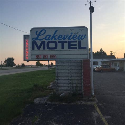 Motels in two rivers wi  Complete with a microwave, the rooms are equipped with a refrigerator