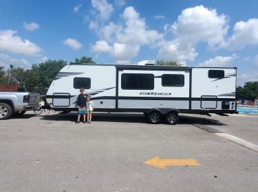 Motor home rentals conroe  Take Advantage of LOW Monthly Payments! $2,000 Moves You In! $1,450