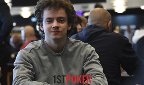 Munkebjerg poker Artikel foto: Poul Erik Madsen Poul Erik Madsen vinder July High 2022 efter en deal heads-up, i pokerkælderen, hos Casino Munkebjerg i Vejle