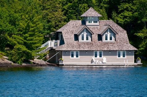 Muskoka waterfront cottage rentals  Make memories and enjoy this stunning fully renovated executive luxury waterfront cottage located in the heart of Muskoka 2hrs from Toronto