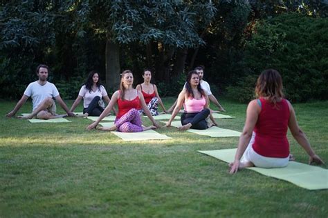 Naked yoga montreal  3