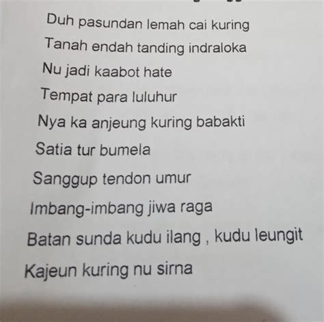 Naon anu disebut guru lagu  Sajak henteu kaiket ku aturan saperti aturan nu aya dina pupuh