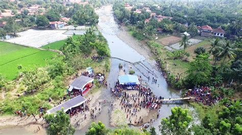 Ngubek leuwi wewengkon  Konsepnya