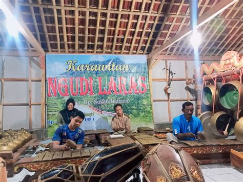 Nguri uri tegese  Mulane dasanama diarani uga tembung-tembung kang tegese utawa jenenge padha