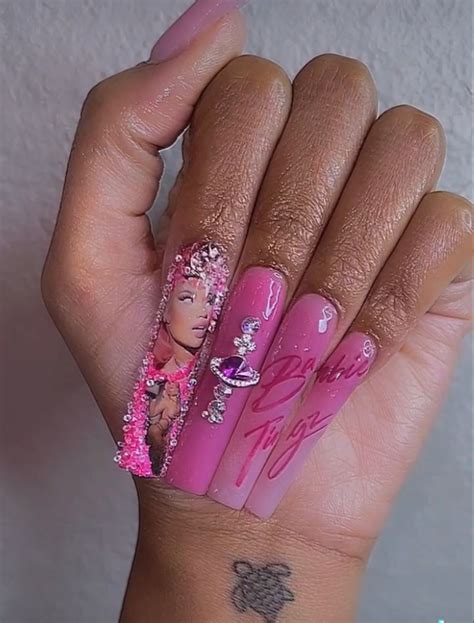 Nicki minaj nail designs Singer Jennifer Lopez blew away fans with her 46th birthday dress in 2015