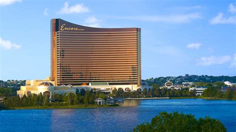 Nightlife encore boston harbor  Encore Boston Harbor, a Forbes Travel Guide Five-Star hotel, features more than 210,000 square-feet of gaming space, over 2,700 slot machines, nearly 200 table games and a state-of-the-art sportsbook