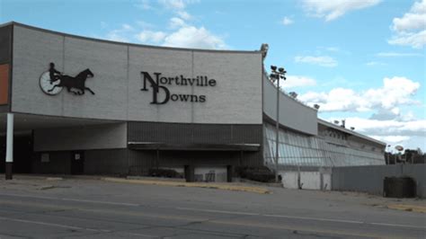 Northville downs closing Under a plan Crain's detailed in May, the 48-acre Northville Downs property would be converted into 38 single-family homes, 98 townhomes, 28 carriage houses, 62 row houses (half north of Beal