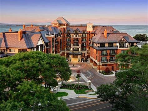 Oak bay beach hotel restaurants  Pelan has a spent more than 25 years in the