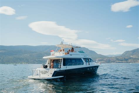 Okanagan luxury boat club  17