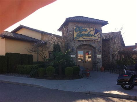 Olive garden langley reservation  From indulgent appetizers to entrees, desserts, wines and specialty drinks, there's always something everyone will enjoy