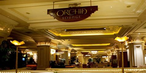Orchid lounge mandalay bay  And with three king beds and room for six guests , there’s plenty of space to share