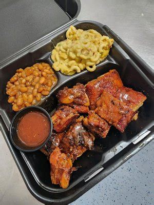 Outlaw bbq lakeville  awardsKids menu Great tea selection Vegetarian options Read more