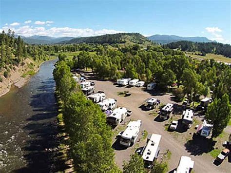Pagosa riverside campground photos  between milepost marker 145 -146, 1-1/3 miles east of Highway 84