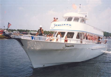 Panama city beach jubilee deep sea fishing <q> For huge catches, head into the Norfolk Canyon, where you will be able to pull in billfish, tuna, and marlin</q>