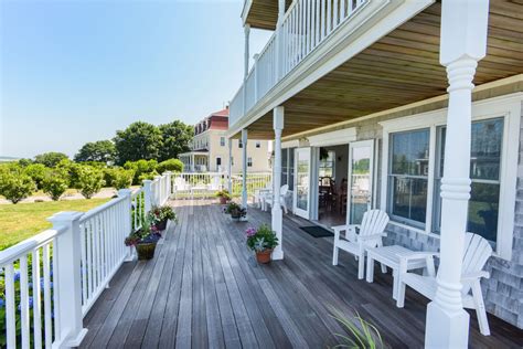 Payne's harbor view inn  From $258 per night