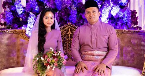 Pekerjaan ibu bapa intan najuwa  Semua ini gara-gara foto pertunangan Intan, 22, bersama tunangnya seorang ahli perniagaan, Razrul Anwar Rusli, 38 yang dikongsikan di akaun Instagram (IG) miliknya
