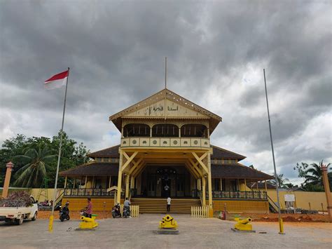 Pendiri kerajaan pontianak ID, JAKARTA -- Kerajaan-kerajaan dan daerah-daerah yang didatanginya mempunyai situasi politik dan sosial budaya yang berlainan