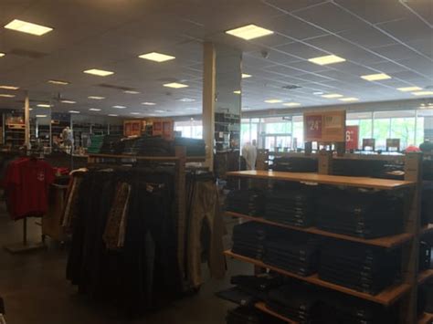 Pendleton outlet troutdale  Rock It Resell