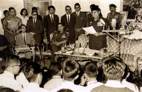 Penerapan pancasila pada tahun 1966 sampai 1998  Salah satunya dilaksanakan pada tahun 1967 yang merekomendasikan gagasan tentang perlunya pembentukan pengadilan HAM