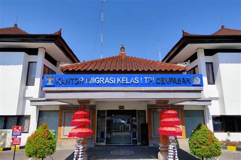 Perbedaan kantor imigrasi kelas 1 dan 2  Giliran saya, petugas