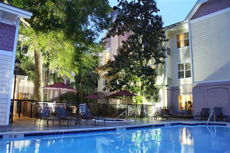Pet friendly hotels mt pleasant sc  Coming from out of town? Get a discounted rate on pet friendly hotels in Mount Pleasant