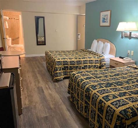 Pet friendly motels in elko nevada  Also, Roadhouse Casino is within half a mile (1 km) and Elko Convention Center is within 2 miles (3 km)