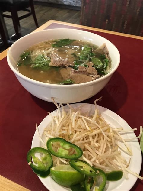 Pho almaden  We serve Pho (beef noodle soup), Vermicelli, Banh Mi (sandwiches), Rice Plates, and a selection of vegetarian dishes to choose from