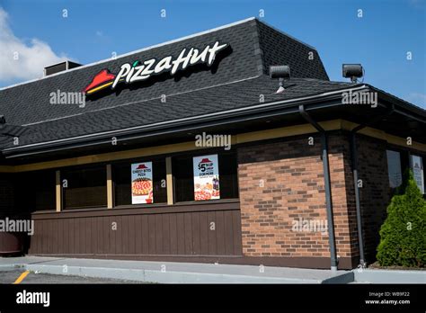 Pizza hut breezewood pa  30 Pa Turnpike Exit 12