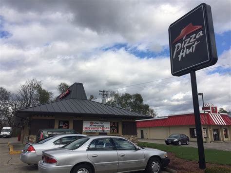 Pizza hut verity parkway middletown ohio  accepts credit cards