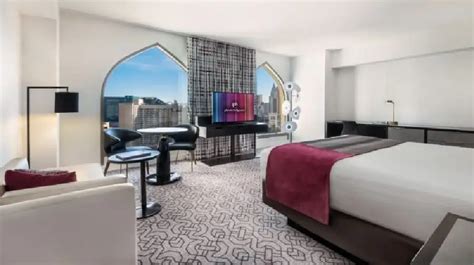 Planet hollywood ultra hip king room  Room Size: 585 Sq