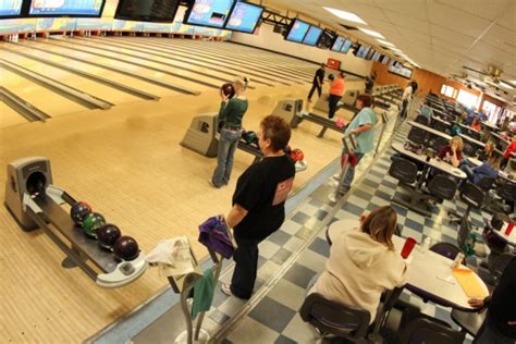 Plaza bowl clinton iowa League Header