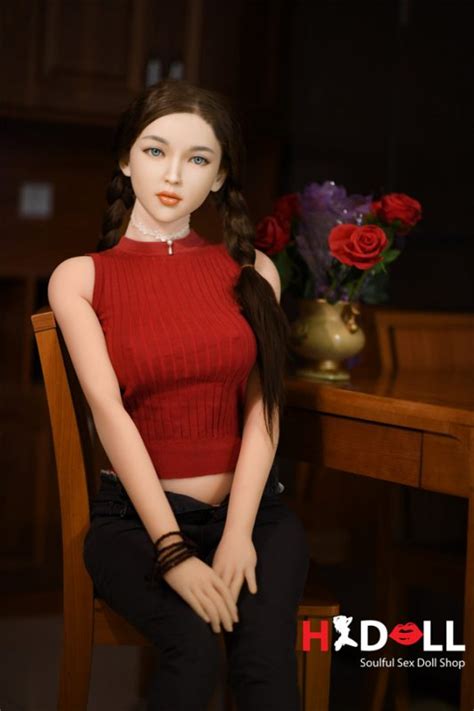 Realistic Wholesale life sized love doll With Lifelike Features 