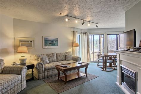Pointes north inn charlevoix mi  Our guests praise the comfy rooms and the overall value in our reviews