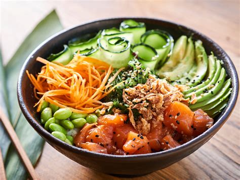 Poke bowl saumon calories  In a small bowl, stir together mayonnaise and chili sauce; refrigerate, covered, until serving