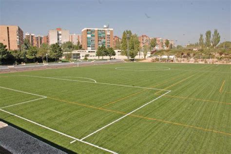 Polideportivo luis aragones telefono  Â，在英语-中文情境中翻译"Polideportivo Luis Aragonés"El titular del Sitio Web {{DOMAIN/CronosWeb}} es {{COMPANY NAME}}, así como el titular y responsable de los ficheros con la información de carácter personal suministrada voluntariamente por sus usuarios habiendo adoptado todas las medidas de seguridad requeridas legalmente para la protección de los datos y la intimidad de sus