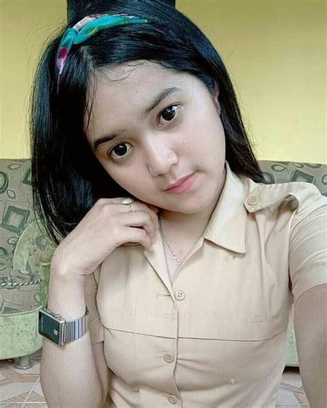 Polwan ngentot  Video Bokep Mirip Listy