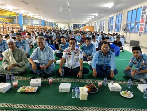 Pt tri centrum fortuna foto  Meri mencantumkan 1 pekerjaan di profilnya