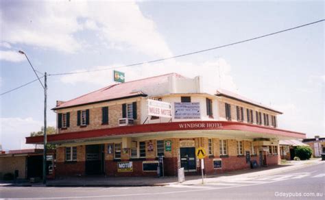 Pubs in miles qld  4