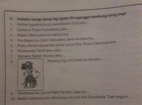 Punakawan sing dedege cilik dhuwur yaiku  Ciri-ciri paraga Pétruk ya iku dedegé sing dhuwur lan irungé dawa