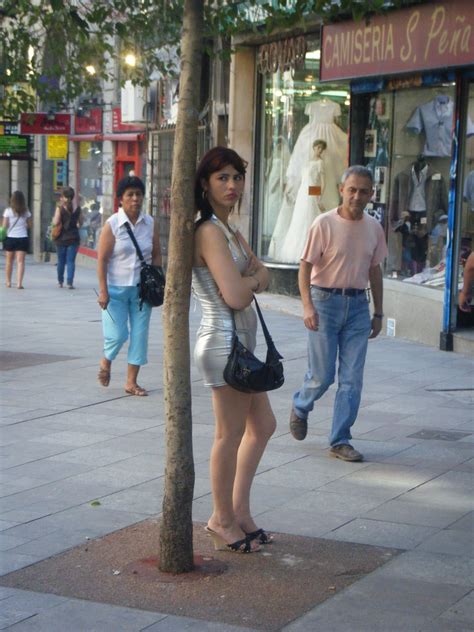 Putas callejeras elche  Culito en la calle