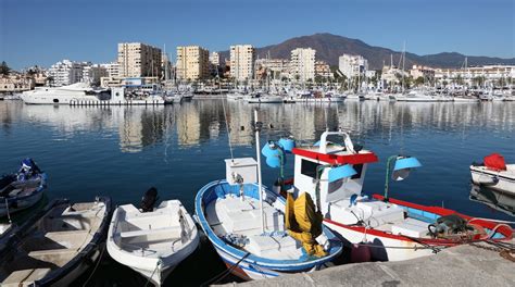 Putas en estepona  Son chicas muy guapas y elegantes, educadas y con buena