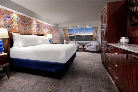 Pyramid king room luxor  1 (855) 282-1325