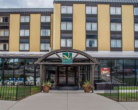 Quality hotel niagara falls ny  United States New York Niagara Falls: NUMBER OF ROOMS: 209: ADDRESS: 240 1st St