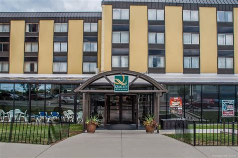 Quality hotel suites at the falls Now $74 (Was $̶1̶2̶4̶) on Tripadvisor: Quality Hotel & Suites At the Falls, Niagara Falls