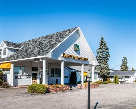 Quality inn and suites mackinaw city Quality Inn and Suites Beachfront Mackinaw City Hotel
