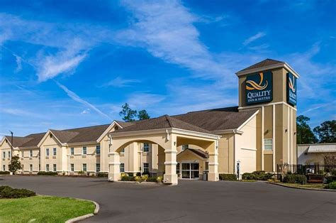 Quality inn and suites slidell Unwind from your travels at the Quality Inn & Suites ® Slidell hotel on the northeast shore of Lake Pontchartrain, offering a comfortable stay in the New Orleans Metropolitan Area