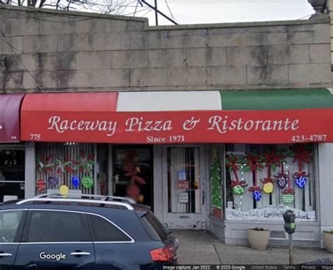 Raceway pizza yonkers  Score (the higher the better) 96
