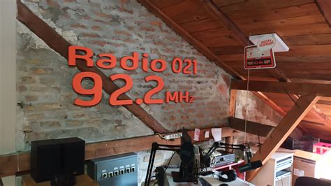 Radio big folk frekvencija 9 MHz FM - Sarajevo - BiH