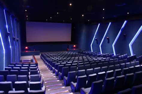 Rajhans viviana show time Rajhans Cinemas: Navsari is a popular multiplex in Navsari that offers a comfortable and enjoyable movie-watching experience
