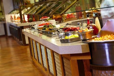 Rampart buffet prices  Hours